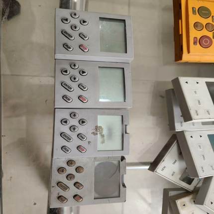 E82ZBC伦茨变频器面板，8200 VECTOR系列伦茨显~议价