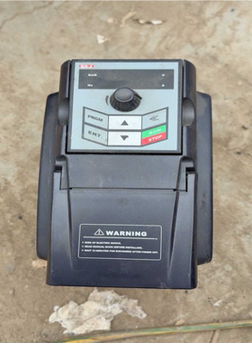 议~三晶变频器一台，型号ATV13-4T2R2GH，实物图片，功