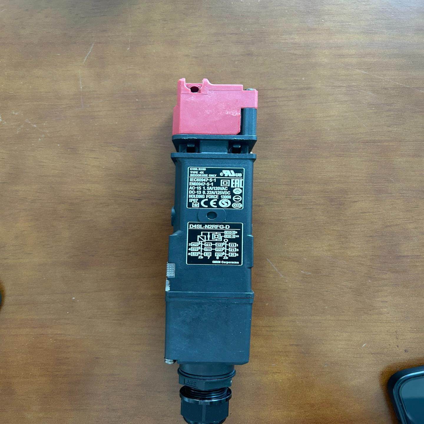 【汇生】欧姆龙门锁，D4SL-N2RFG-D成色不错，功能包好，实物【议