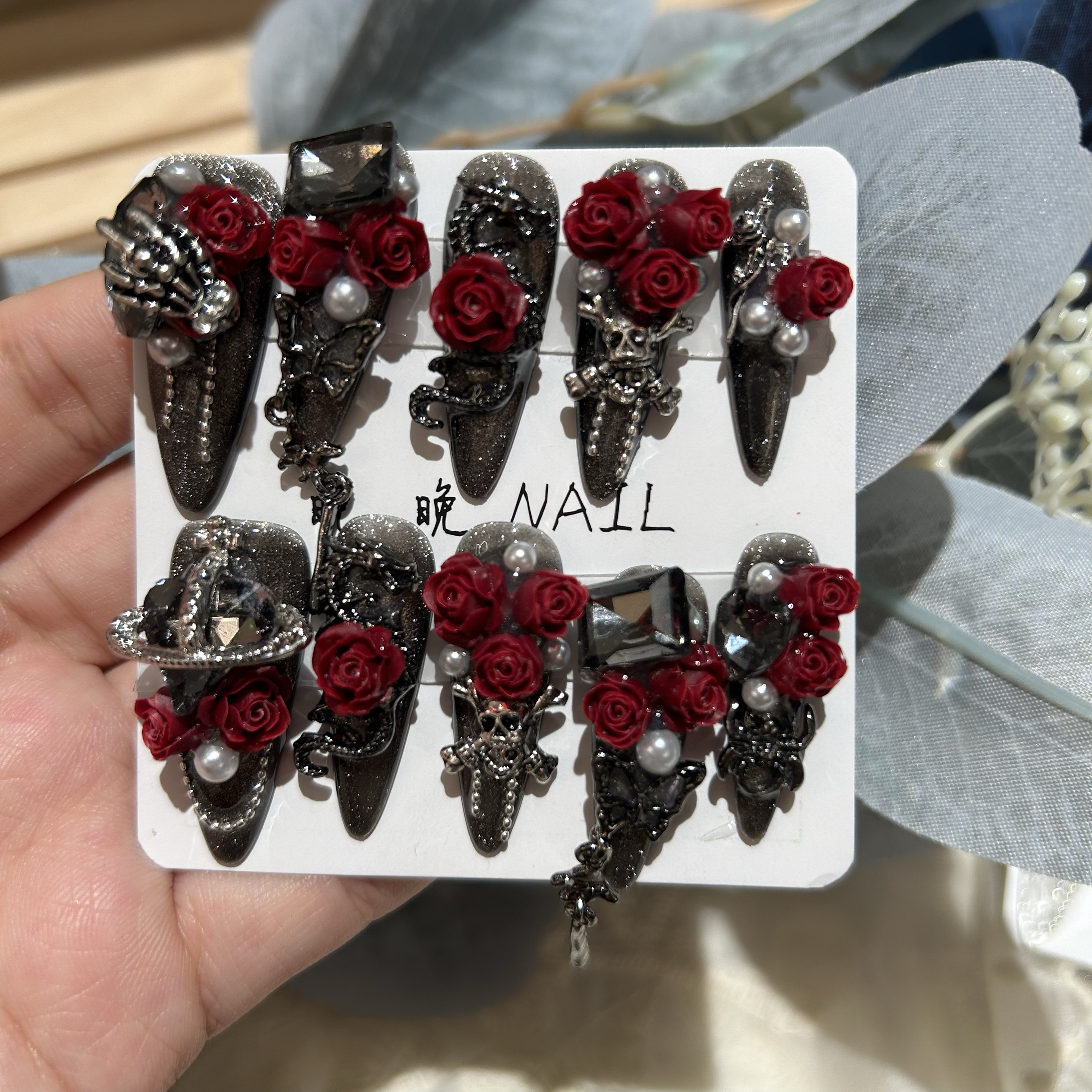 晚晚黑龙重工款黑红玫瑰花2024新款猫眼纯手工穿戴甲美甲甲片长尖