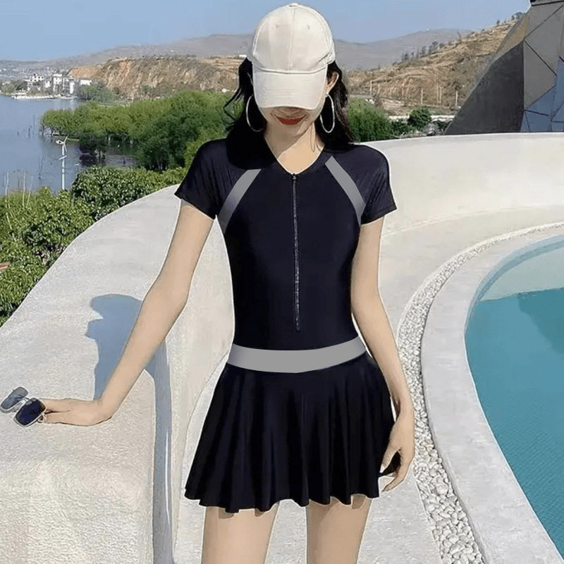 泳衣女款连体撞色拼接泳衣夏季新款学生裙式保守泳衣带胸垫衣泳装