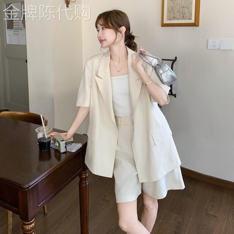 米白色高级感短袖西装套装女2025新款夏季薄款休闲西服短裤两件套图片