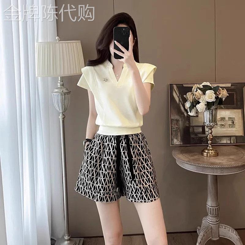 时尚休闲运动服套装女士2026夏季新款宽松显瘦V领上衣短裤两件套