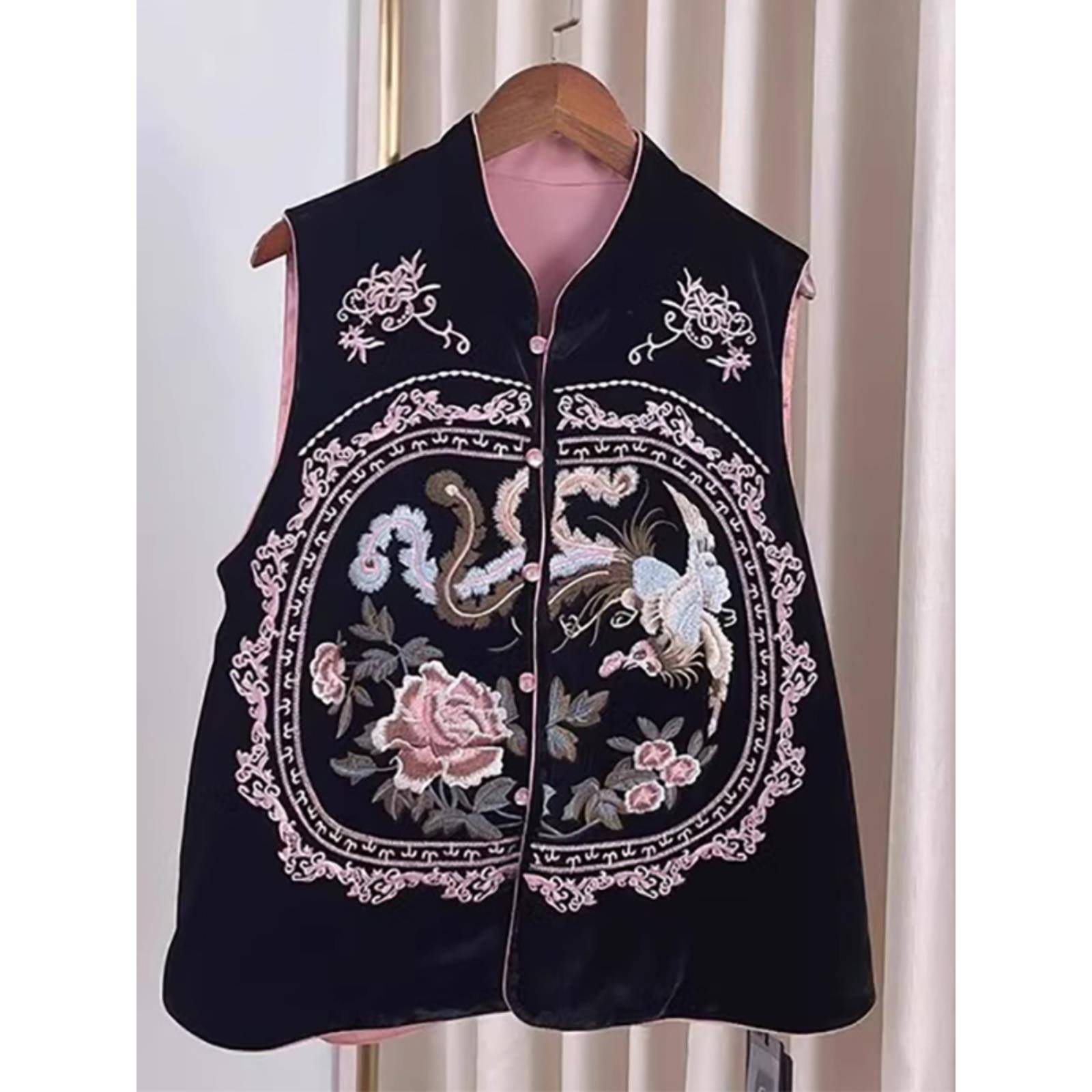 2025秋装新款盘扣丝绒国风马甲背心女重工刺绣新中式唐装立领坎肩