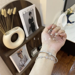 小红书同款同源锆石花朵抽拉手链ins小众高级感手饰银色爆闪可调