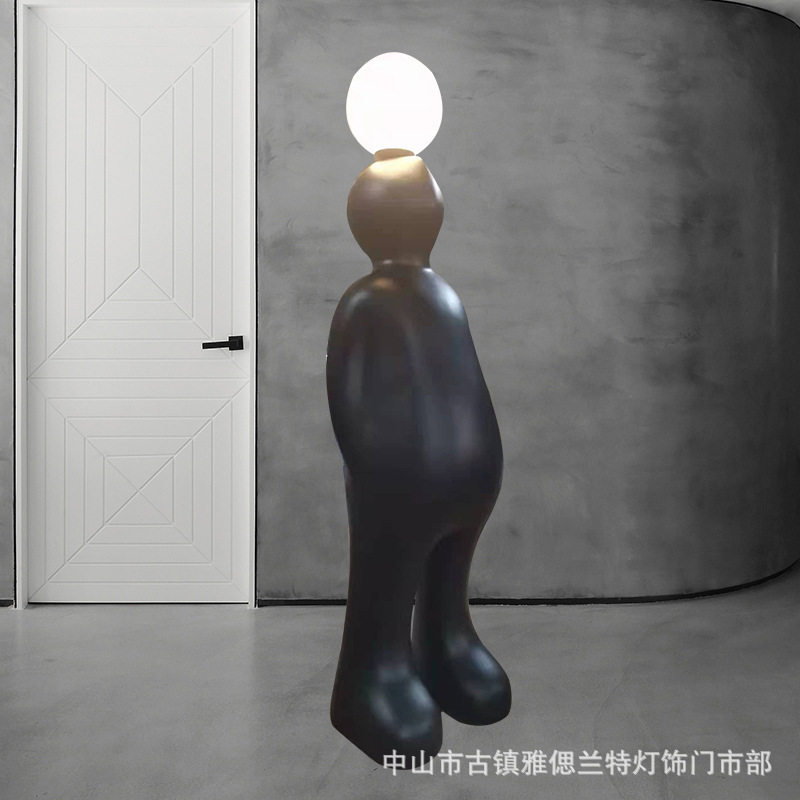迎宾人物雕塑落地灯抽象人形家居展厅售楼部酒店软装艺术大型摆件
