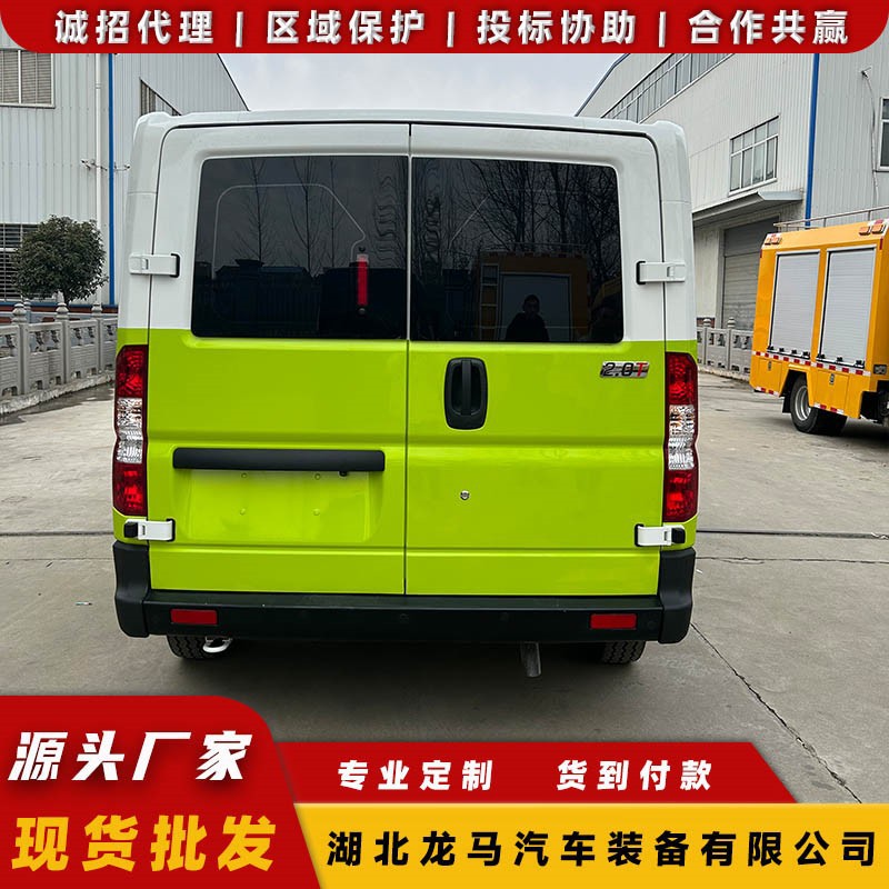 东风御虎短轴低顶房车 多功能旅居车 一室一厅一厨一卫的房车