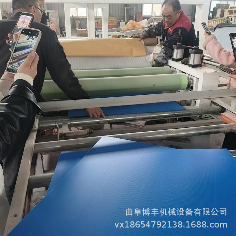 PP中空板珍珠棉复合机自带压敏