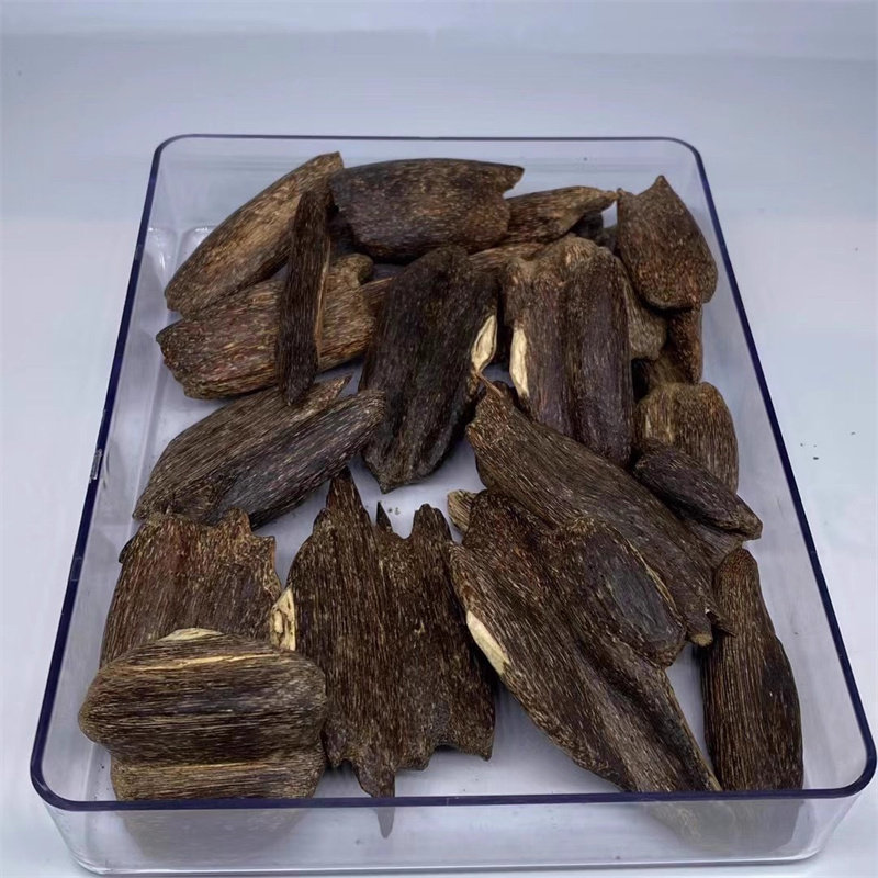 海南树心虫眼 上炉香味特别好 部分可做吊坠 老树结香虫眼沉香