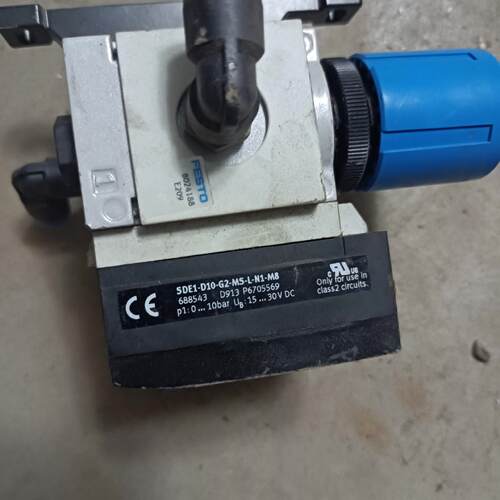 SDE1-D10-G2-MS-L-N1-M8 费斯托压力传感器气动工控元件议价维修