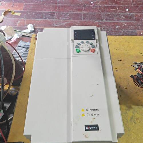 FS300A-T22GB 德佛斯高性能矢量变频器 22kw 30kw议价维修