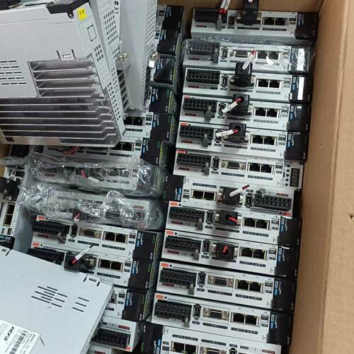 SV-X5EB040A-A0-00 SV-X3MH040A-N2LN 禾川伺服 400w议价维修