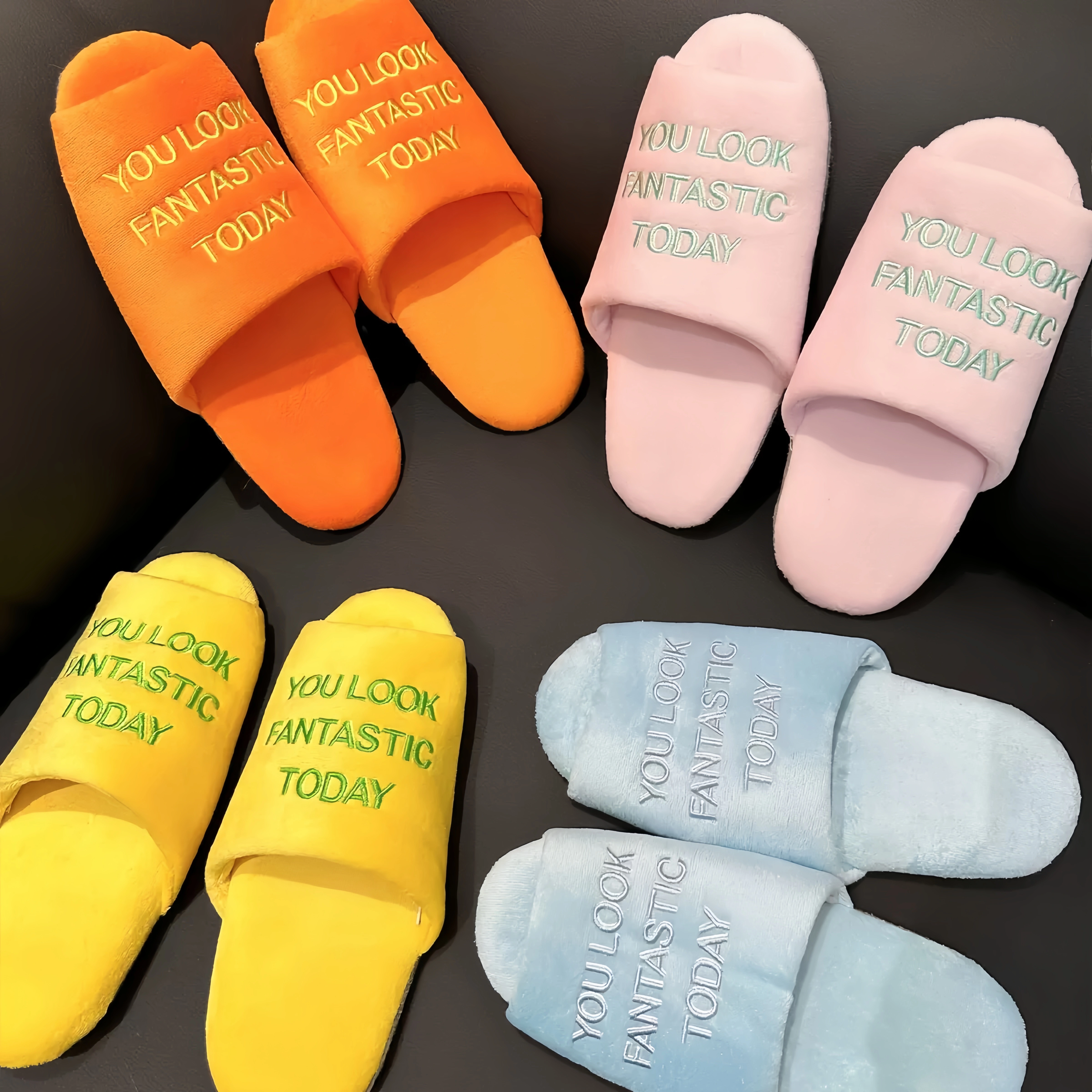 韩式刺绣拖鞋正能量字母情侣静音