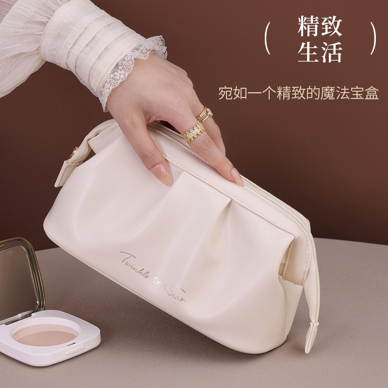 高颜值爆款褶皱化妆包高级感便携手抓包晚宴包口红粉饼随身收纳