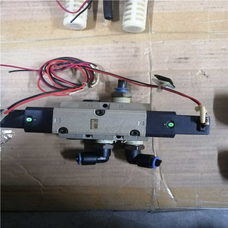 CKD电磁阀4KB420：2个（憨憨电子）