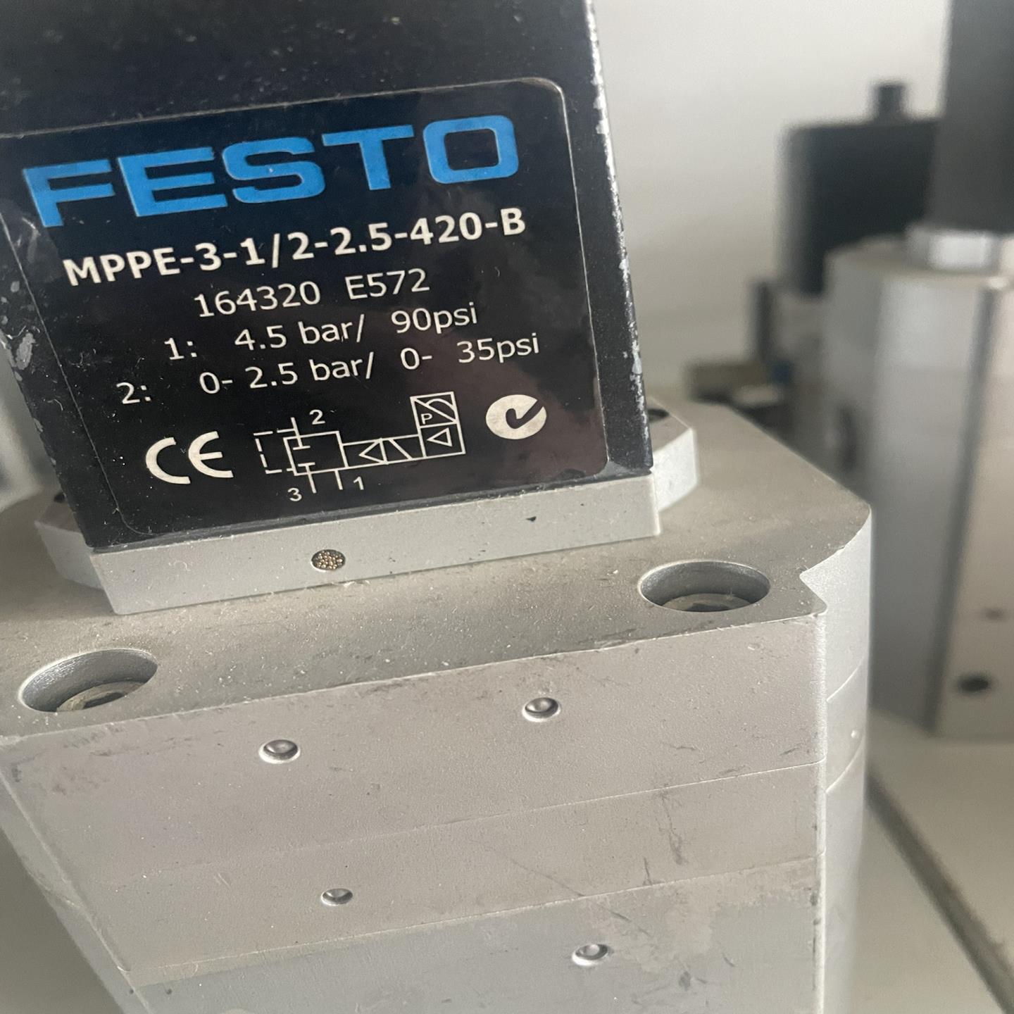 FESTO费斯托比例调压阀MPPE-3-1/2-2,5-42（崽载电子）