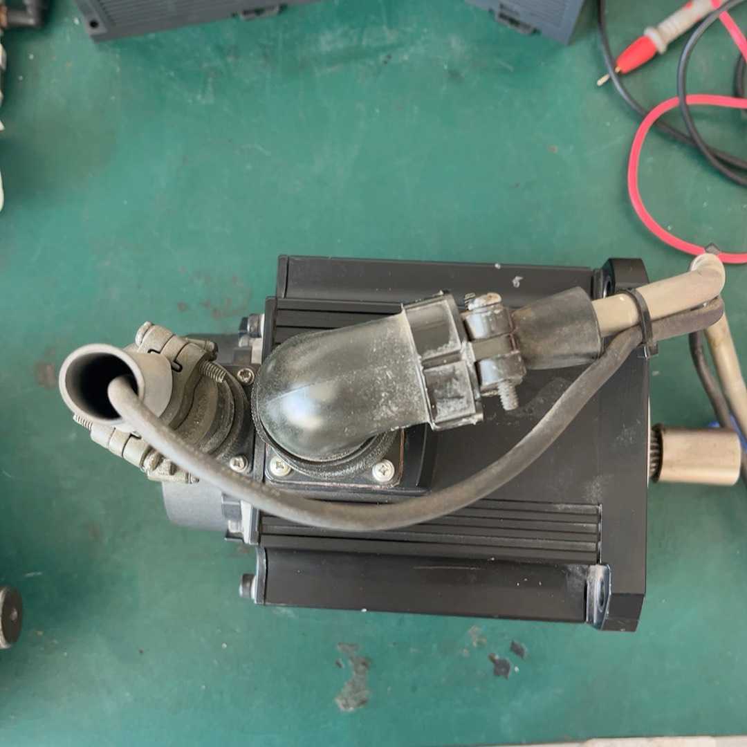 三菱伺服电机 -SF153X-S2 多个功能议价