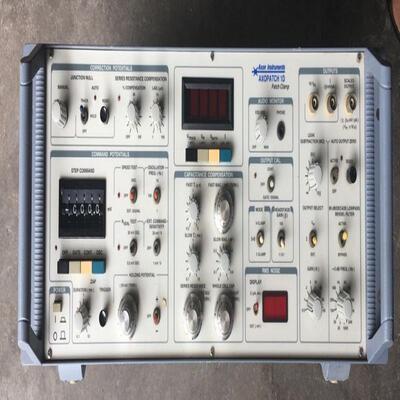 Axopatch膜片钳放大器