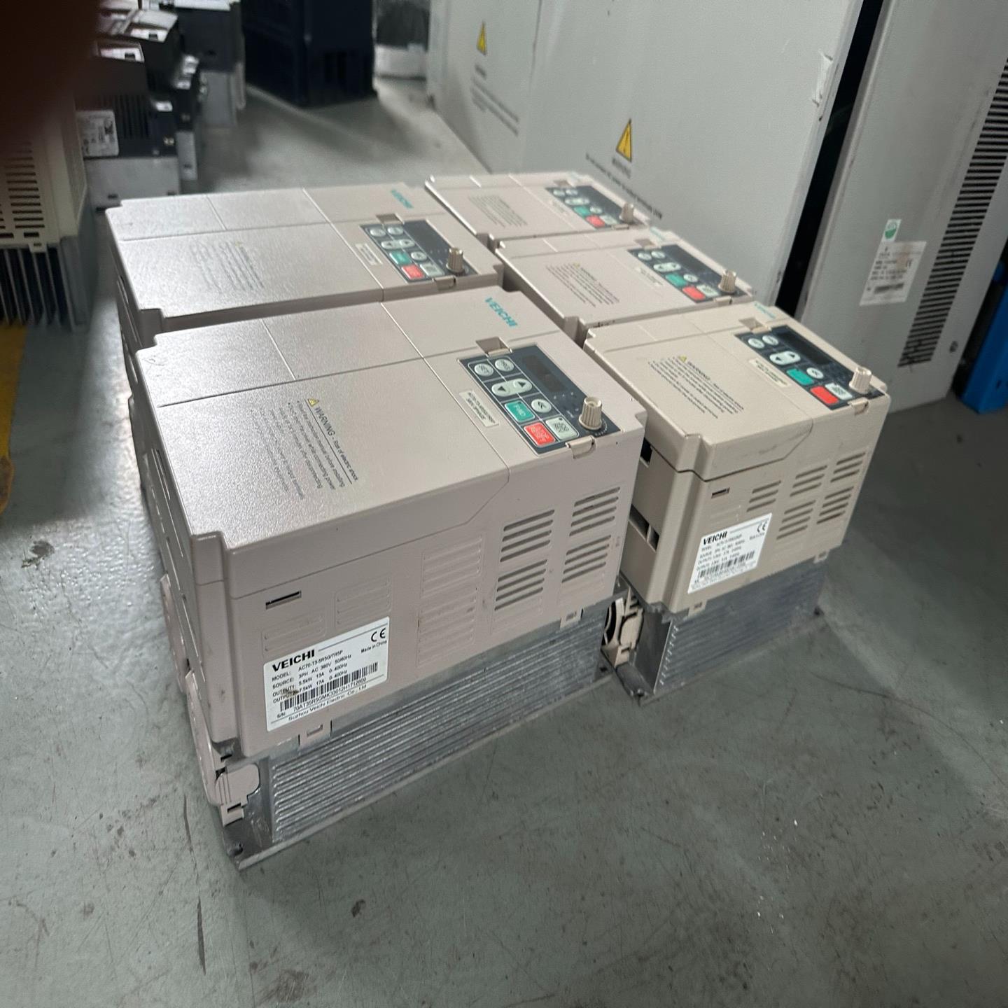 纬创变频器伟创 AC70-T3-1R5G/2R2PA（憨憨电子）