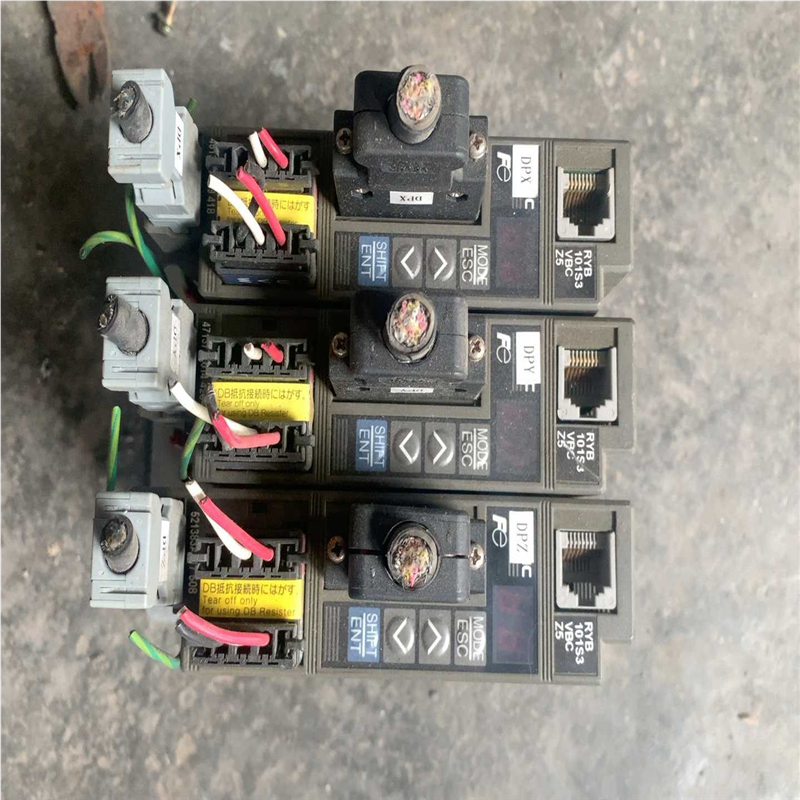 富士RYB101S3-VBC-Z5驱动器，成色如图，功能（憨憨电子）