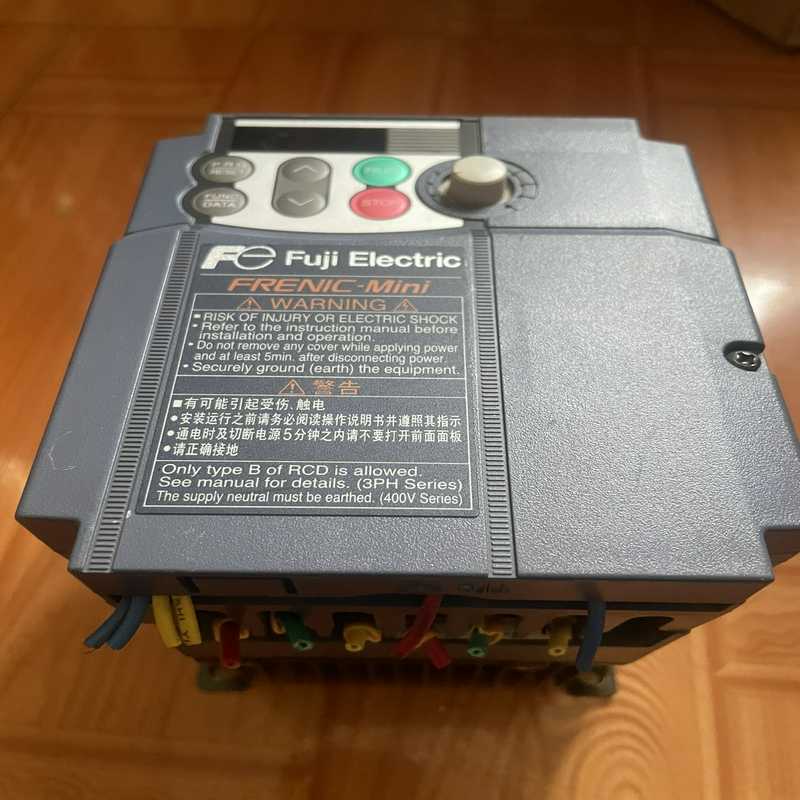 富士变频器FRN 0004 C2S-4C通用三相380V2.（崽载电子）