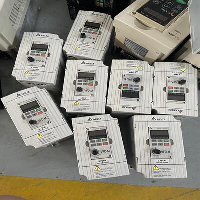 议~9成新台达M变频器VFD007M21A VFD015M21A
