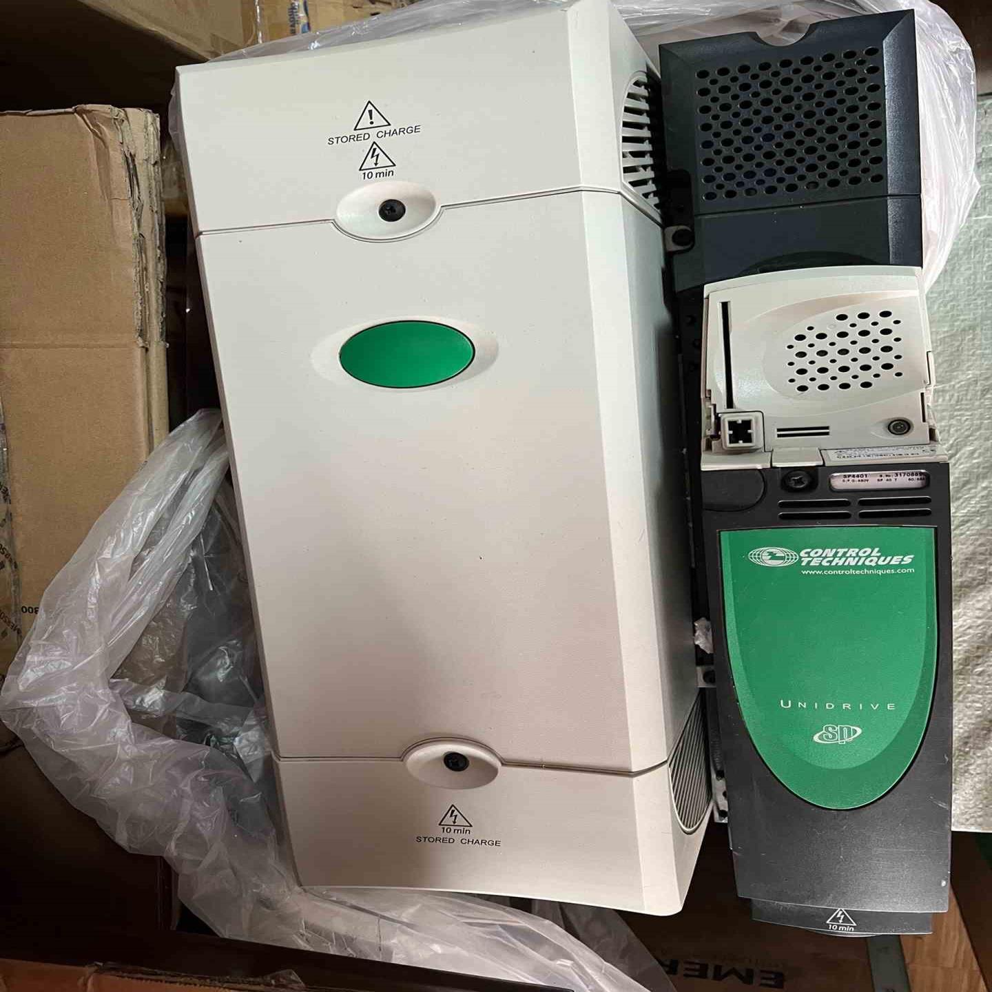 库存机变频器 Sp4401 无包装外观有划痕议价