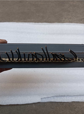 台达PLC  DVP40EC00T3    成色如图，有(崽崽配件）