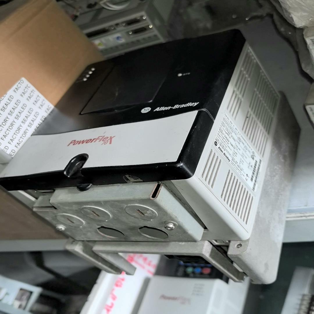 拆机AB变频器 20AC8P7A0AYNANC0 3kw 实【南风商行】