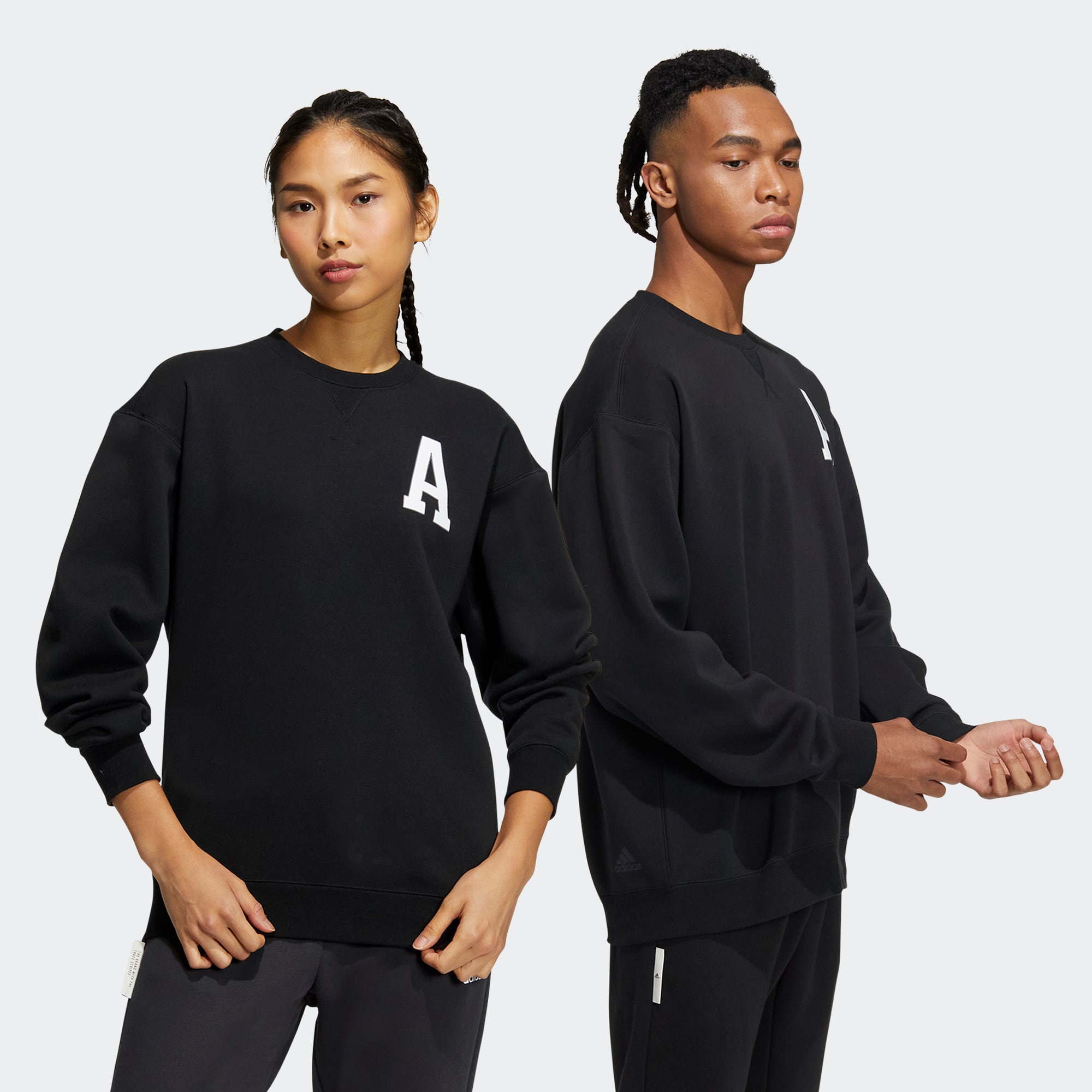 Adidas/阿迪达斯 男女宽松长袖圆领卫衣套头衫 IB2745