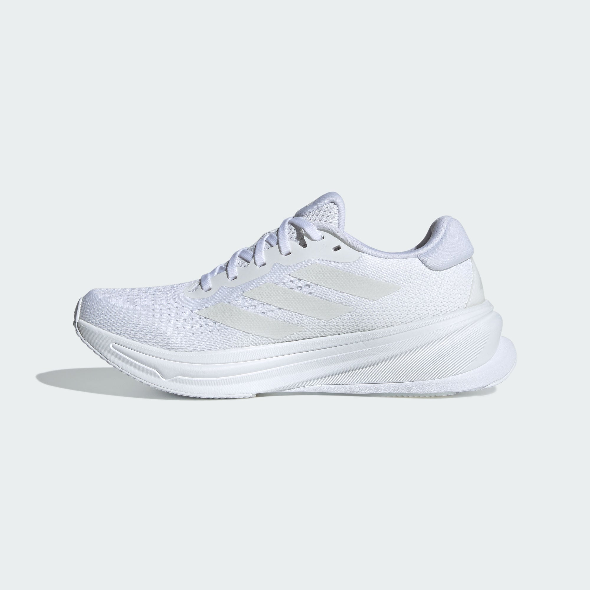 Adidas/阿迪达斯 女子领航系列超轻缓震柔弹舒适慢跑鞋 IH7617