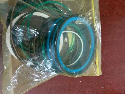 徐工起重机吊车配件 中联吊车配件 25K 20B 20G 25V 20H 垂直油封