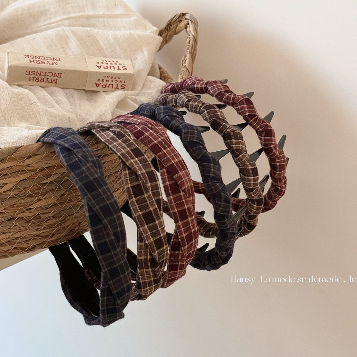 韩版简约格纹带齿波浪发箍麻花头箍女百搭外出压发发卡网红发饰品