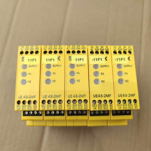 议价安全继电器 UE43-2MF2D2   6024893
