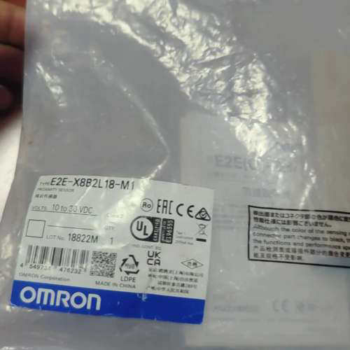 议价E2E-X8B2L18-M1接近开关E2E-X8B2L