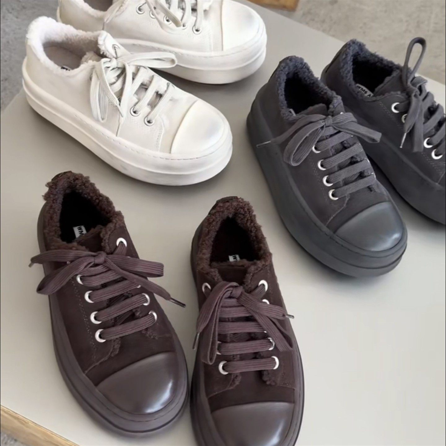 WM6女鞋2025冬新款欧货真皮磨砂厚底擦色板鞋羊毛保暖时尚休闲鞋,女鞋,休闲板鞋,淘宝优惠券,粉丝福利购,淘宝优惠卷