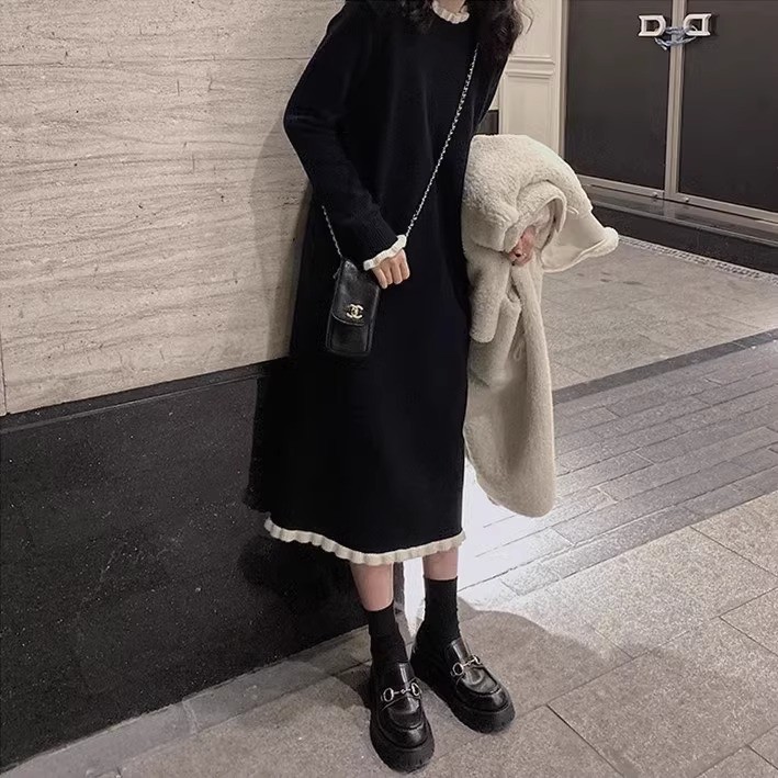 XZOXZO配大衣针织连衣裙女秋冬赫本风小黑裙内搭过膝打底毛衣裙子