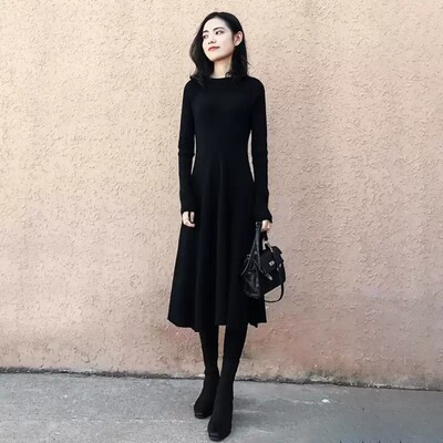 欧洲站秋冬新款赫本风简约轻奢高级感御姐气质针织显瘦打底连衣裙
