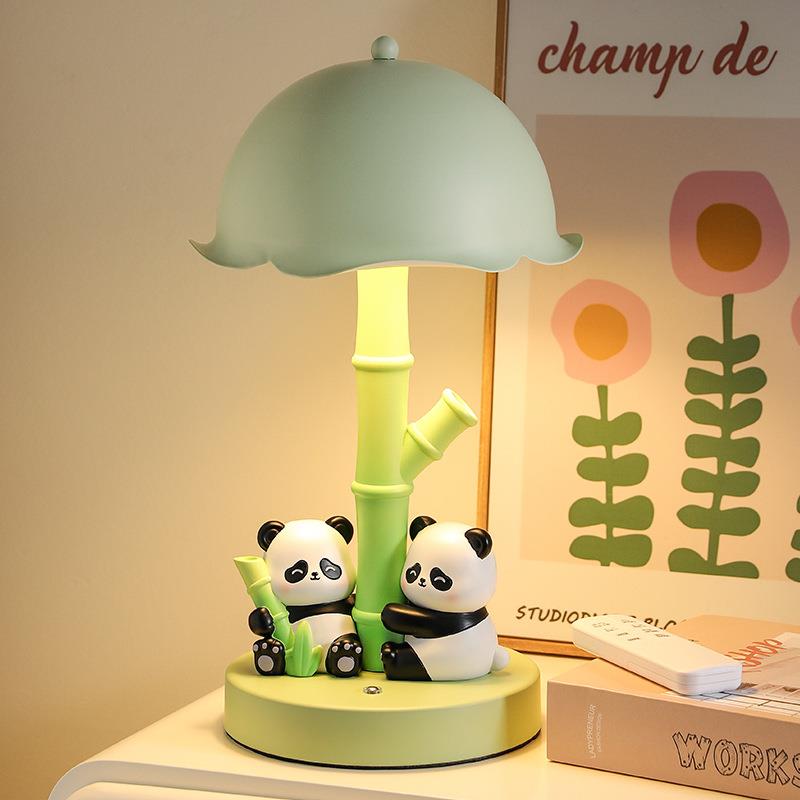 轻奢高档熊猫小夜灯台灯卧室书房桌面装饰树脂摆件闺蜜生日礼物