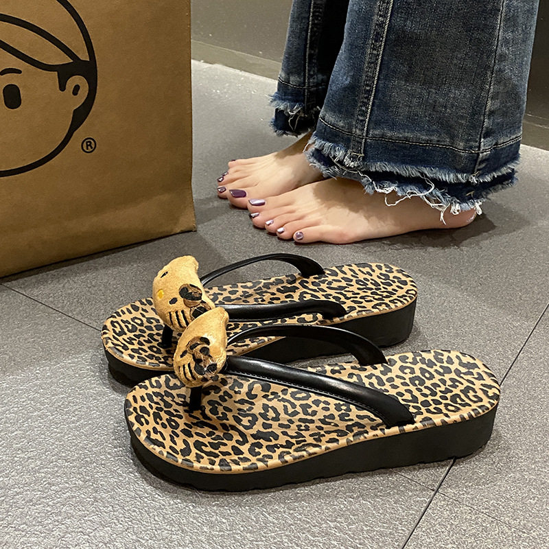 可爱豹纹人字拖女士夏外穿