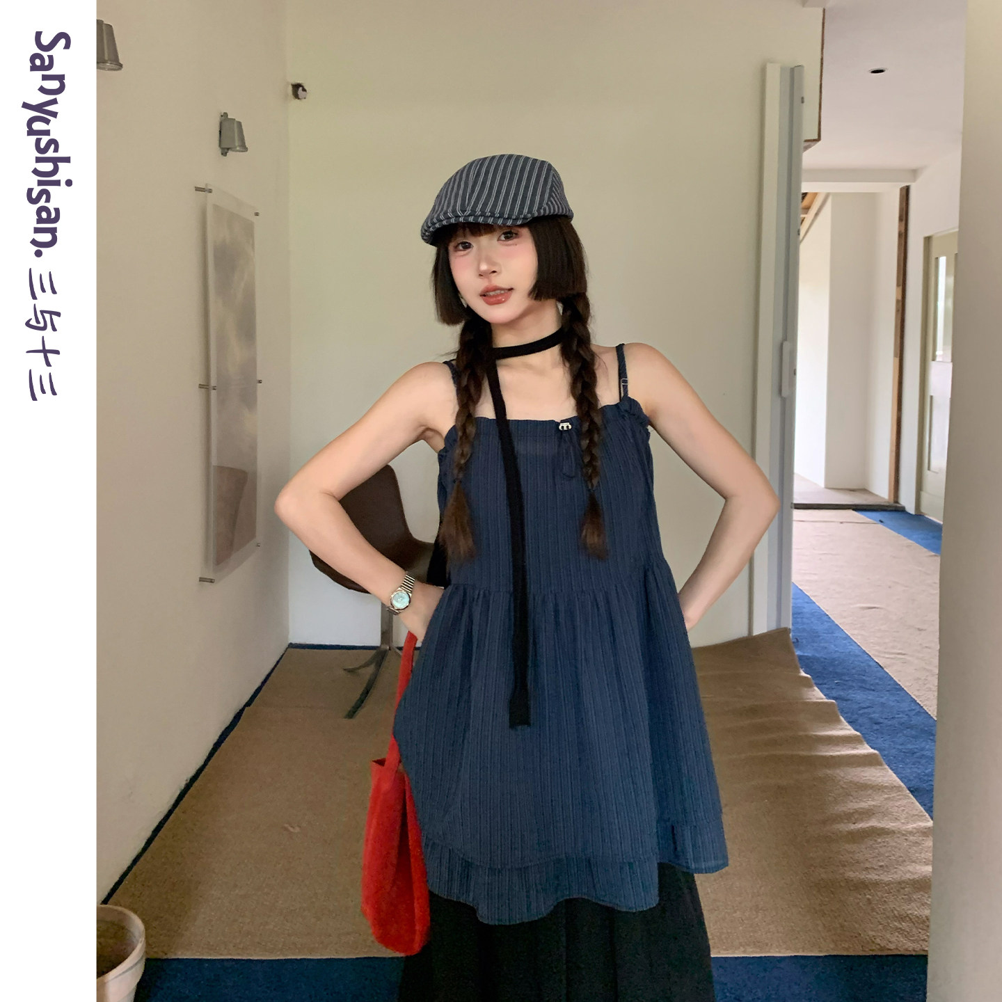 三与十三|茶色黄昏|夏季条纹抽褶显瘦上衣女宽松吊带背心女图片