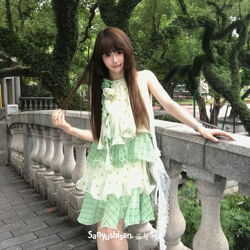三与十三波点挂脖背心连衣裙女