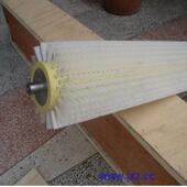 工业毛刷除尘毛刷辊智滚能机器人太阳能光FEU伏板清洗植毛板刷