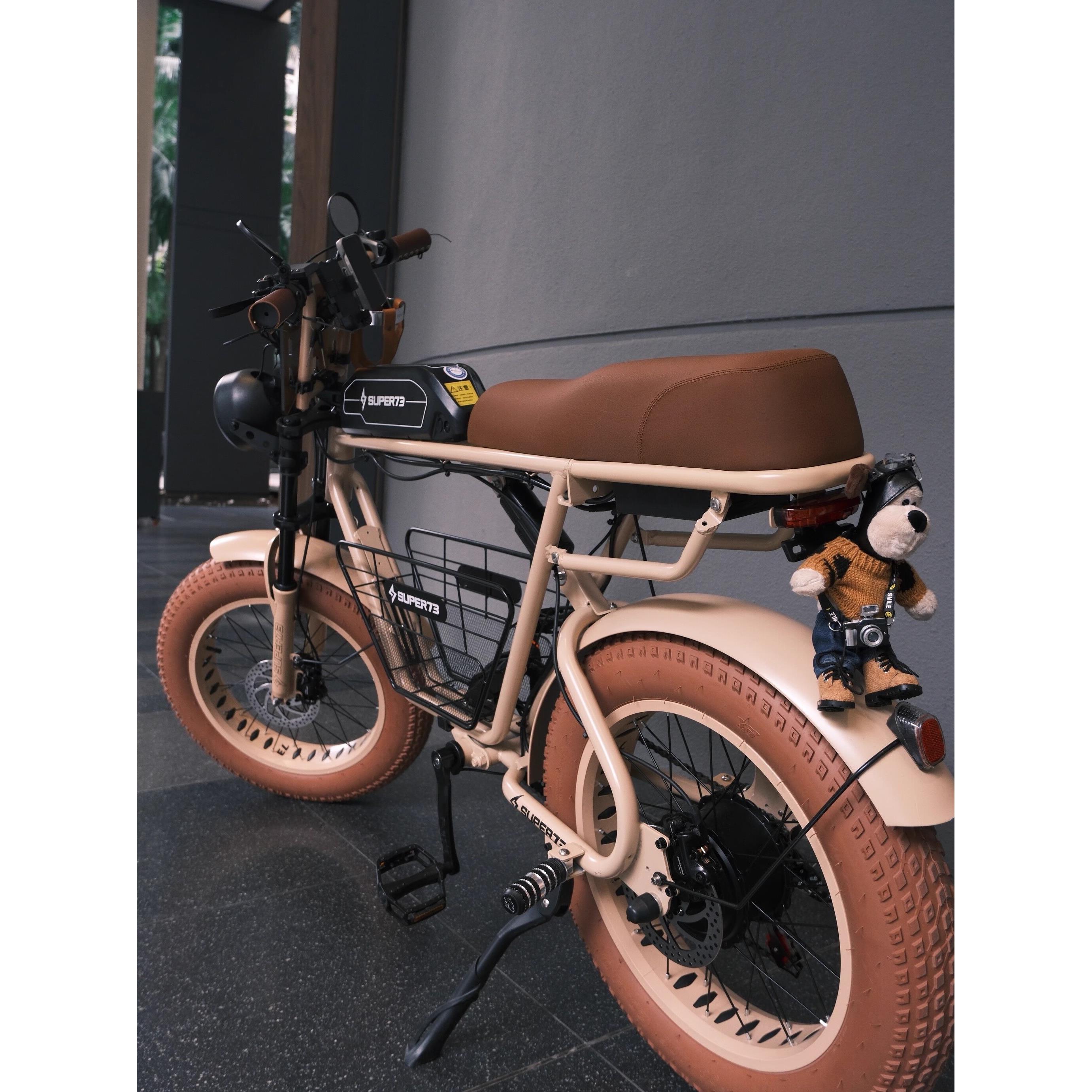 掌门狗装饰电动瓶摩托机单车踏板头尾部箱配复古挂摆配件公仔玩偶