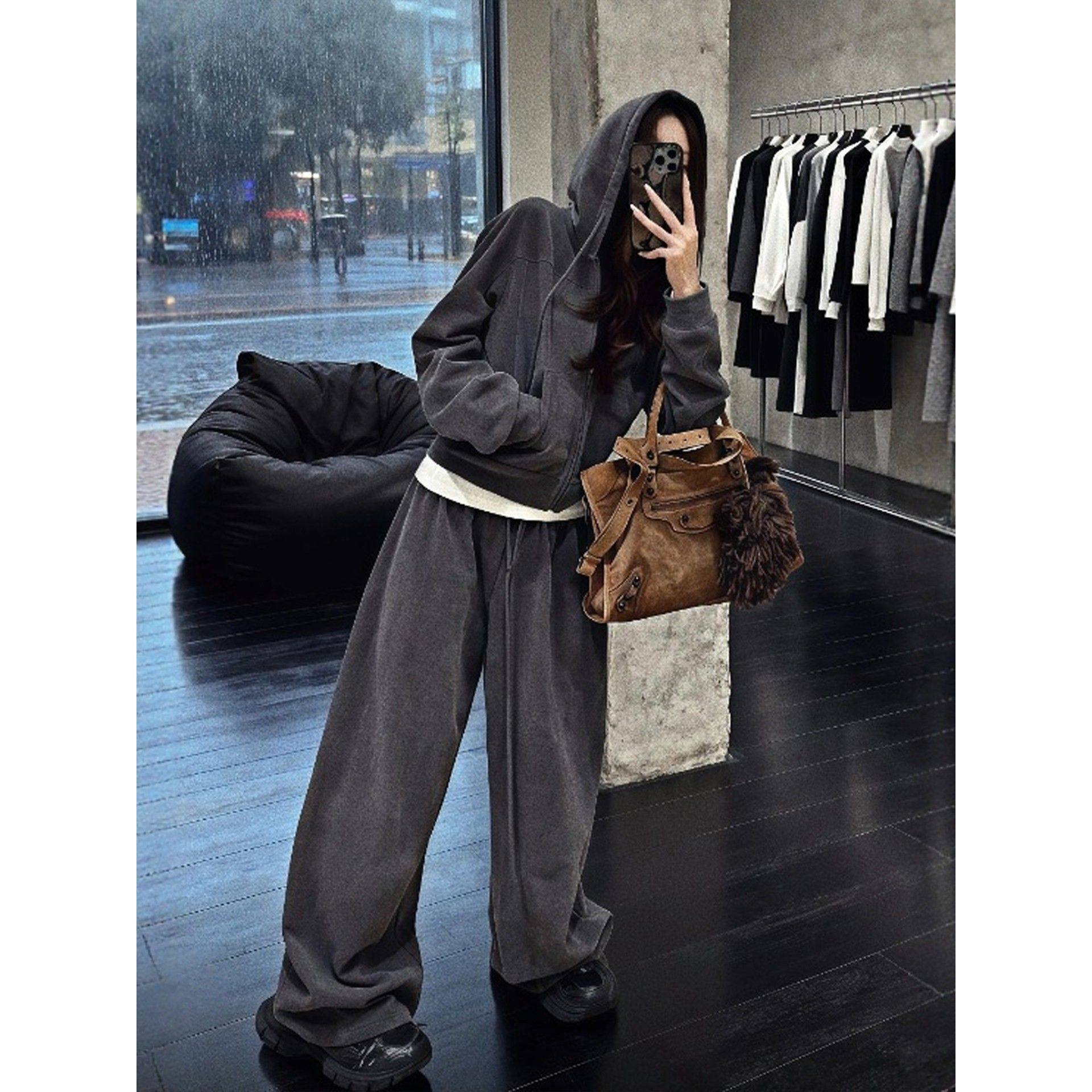 米兰风MDCW巨好看的秋装灰色运动卫衣两件套装女2025新款韩系穿搭,女装/女士精品,时尚套装,淘宝优惠券,粉丝福利购,淘宝优惠卷