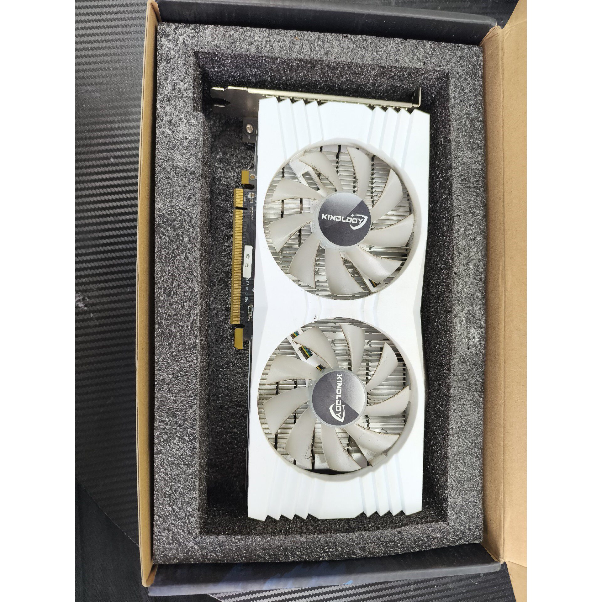 卡诺基580-8g显卡,4接口带热管,额定450w,低于