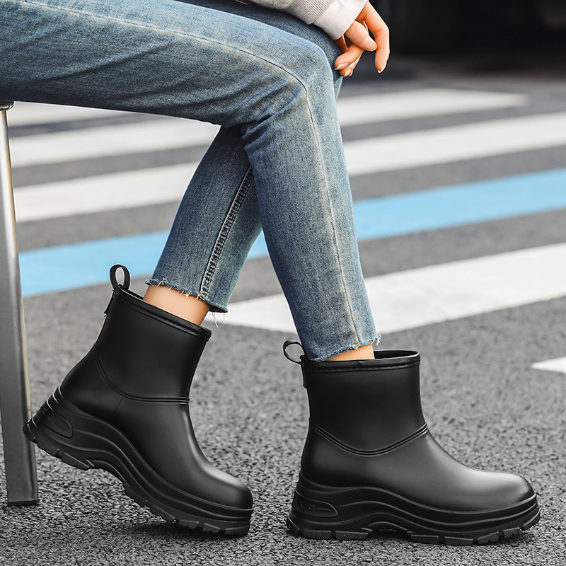 新款雨鞋女款时尚中筒保暖雨靴厨房防滑防水胶鞋工作厚底耐磨水鞋,女鞋,雨鞋,淘宝优惠券,粉丝福利购,淘宝优惠卷
