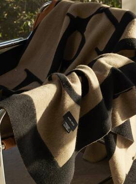 高端织气优雅氛围感秋冬新品双色提花阿拉面VLE善沙发山羊绒贵毯