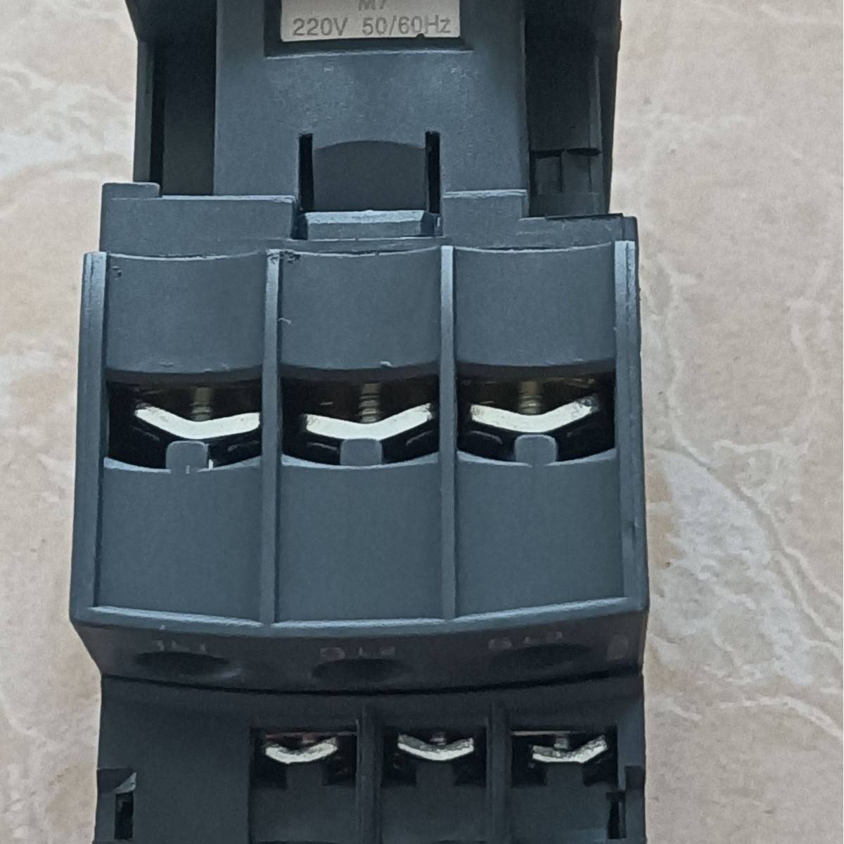 质保1年交流接触器LC1-D38 LC1D38 M7C B7C F7C Q7C AC24~380V