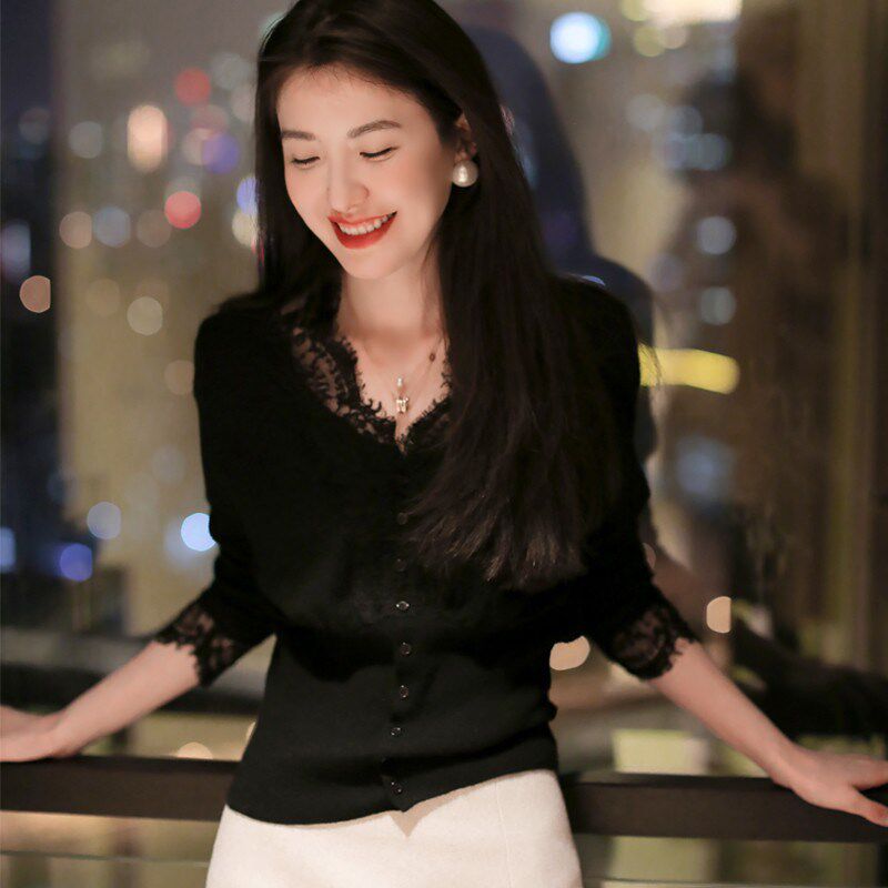 法式睫毛蕾丝拼接V领针织开衫美丽诺细羊毛内搭毛衣高腰长袖上衣